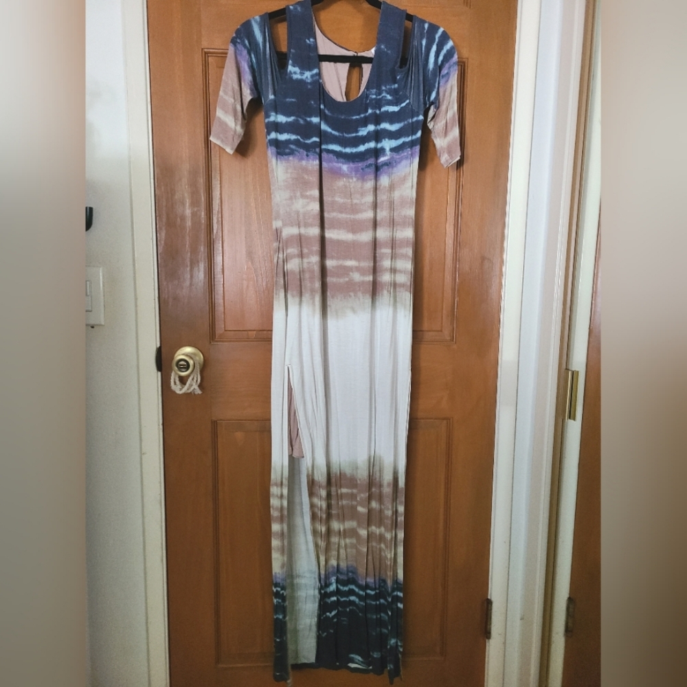Peekaboo Shoulder Double Side Slits Maxi Dress